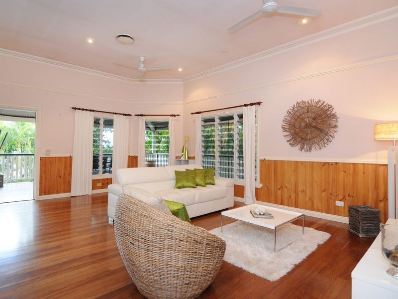 22 Trundle Terrace, Whitfield QLD 4870