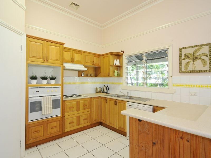 22 Trundle Terrace, Whitfield QLD 4870