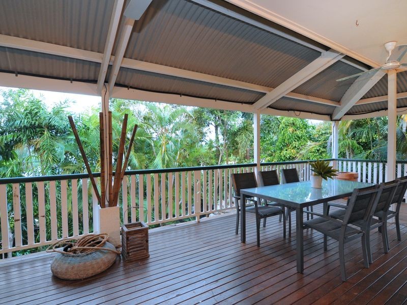 22 Trundle Terrace, Whitfield QLD 4870