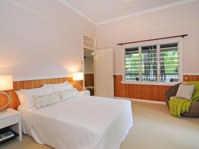 22 Trundle Terrace, Whitfield QLD 4870