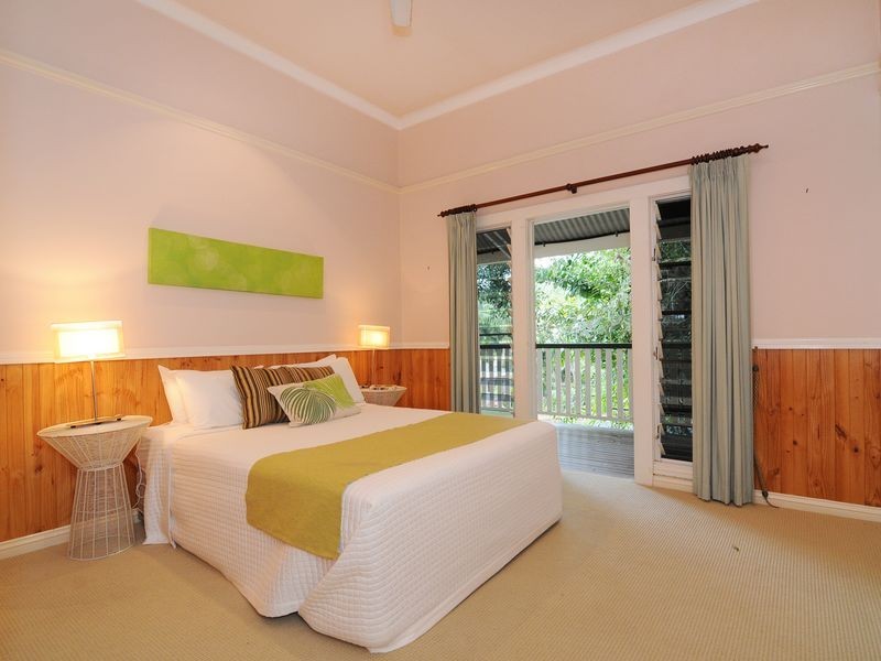 22 Trundle Terrace, Whitfield QLD 4870