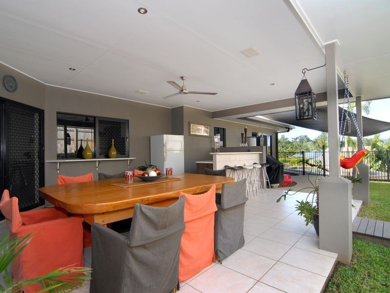100 McFarlane Drive, Kanimbla QLD 4870