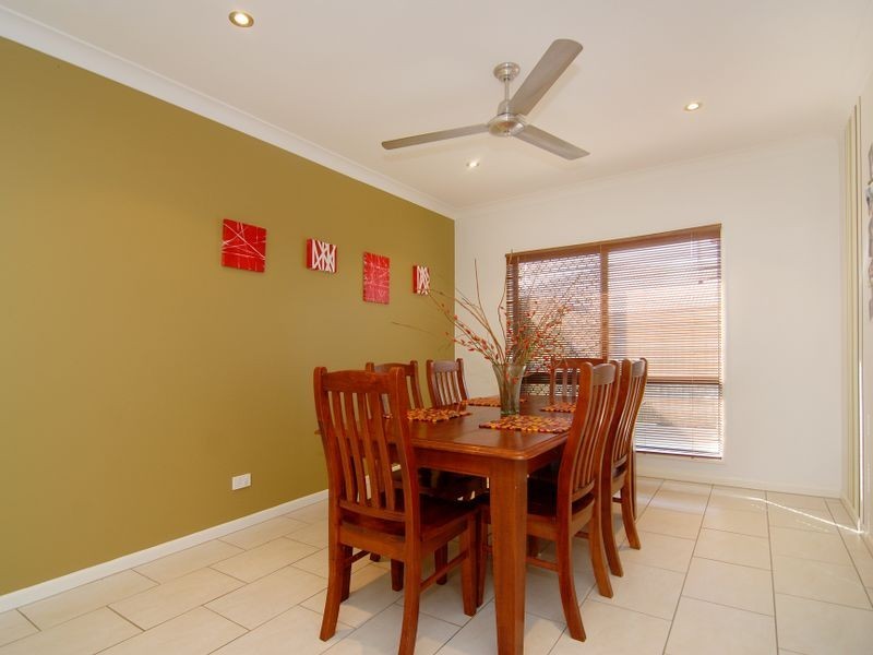 100 McFarlane Drive, Kanimbla QLD 4870