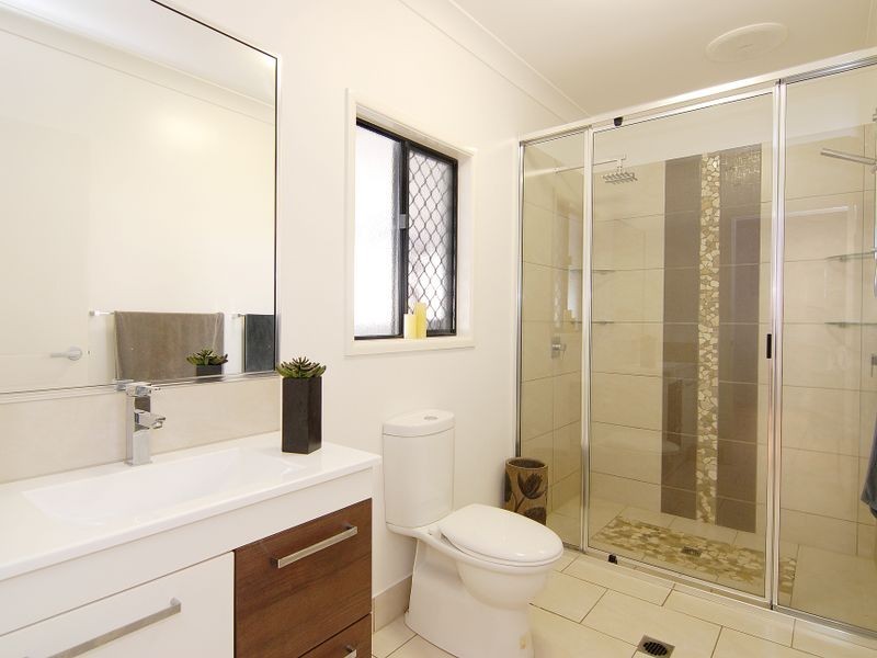 100 McFarlane Drive, Kanimbla QLD 4870