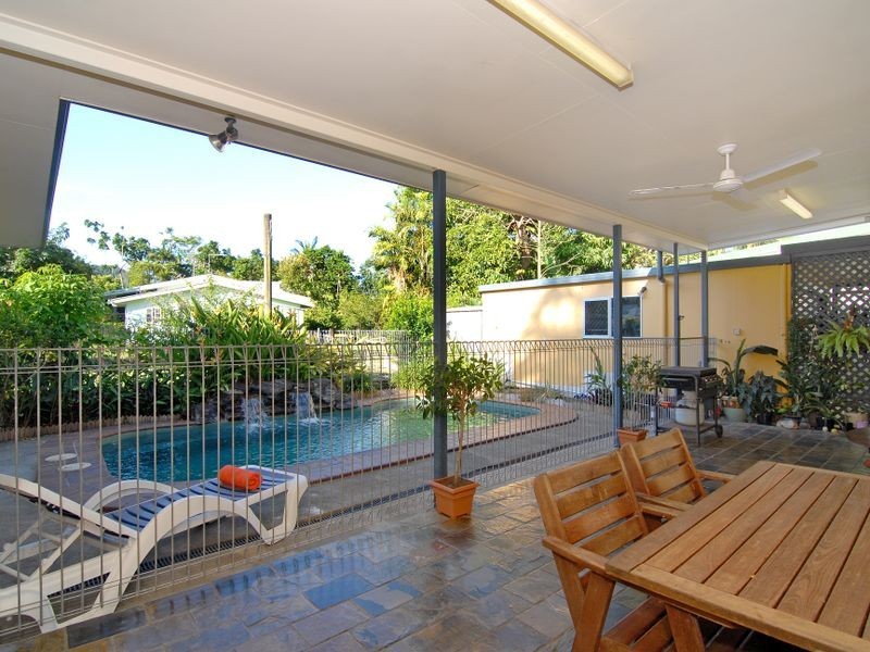 24 Crowther Street, Whitfield QLD 4870