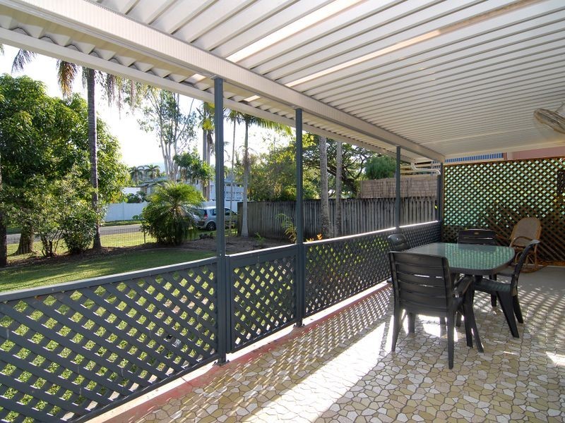24 Crowther Street, Whitfield QLD 4870