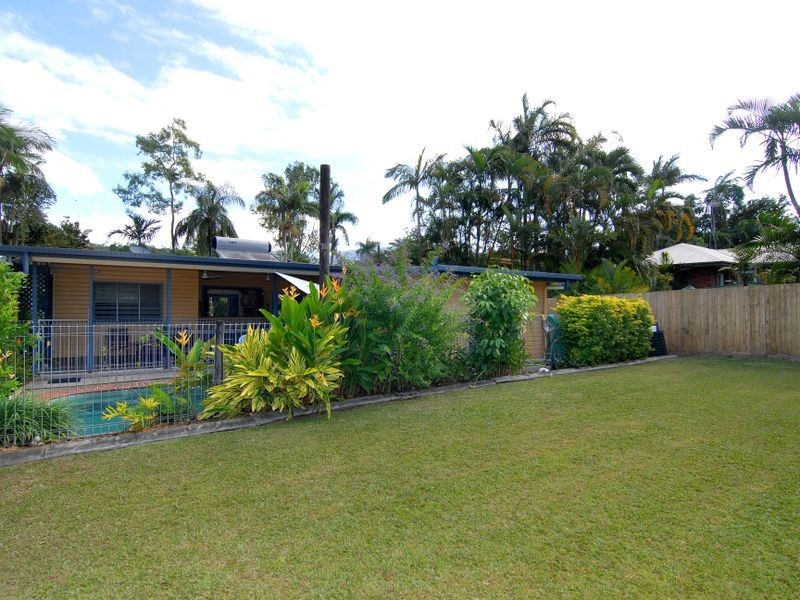 24 Crowther Street, Whitfield QLD 4870