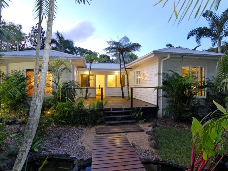 22 Bolton Street, Whitfield QLD 4870