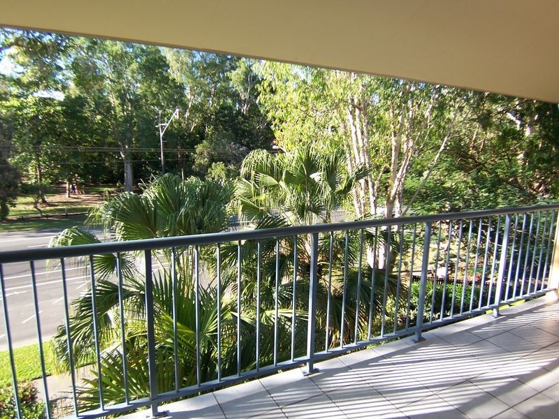 8/35 Greenslopes Street, Edge Hill QLD 4870