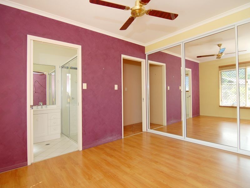 4 Amos Close, Redlynch QLD 4870