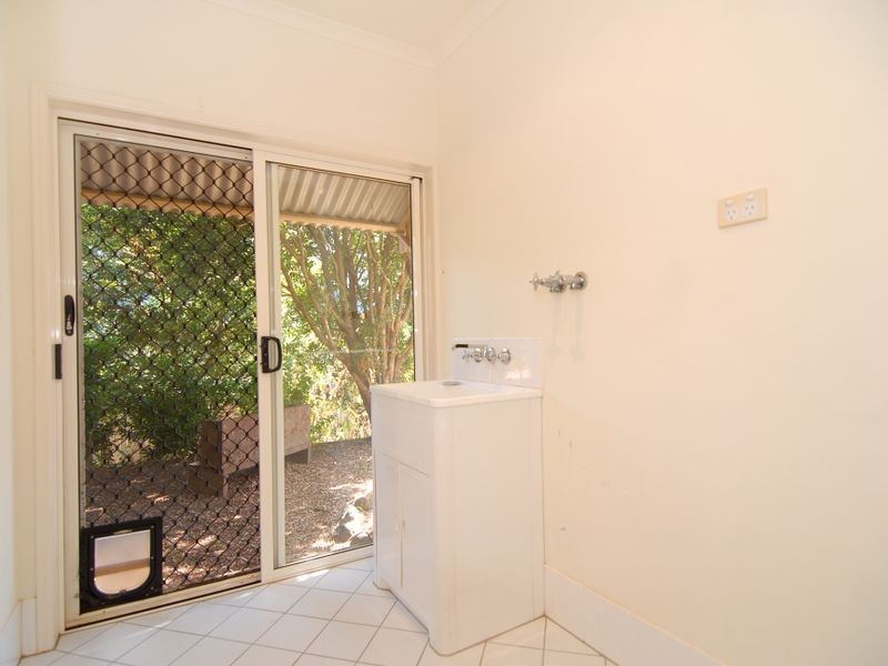 4 Amos Close, Redlynch QLD 4870