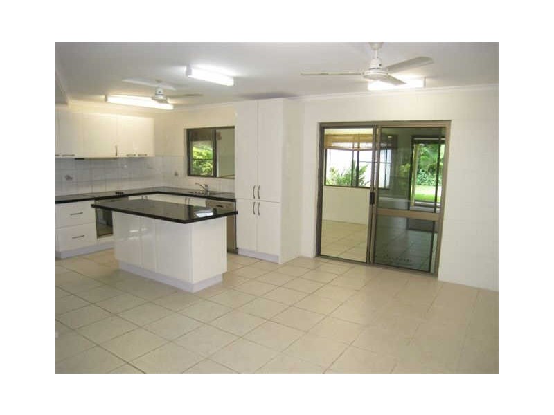 15 Cayley Street, Trinity Beach QLD 4879