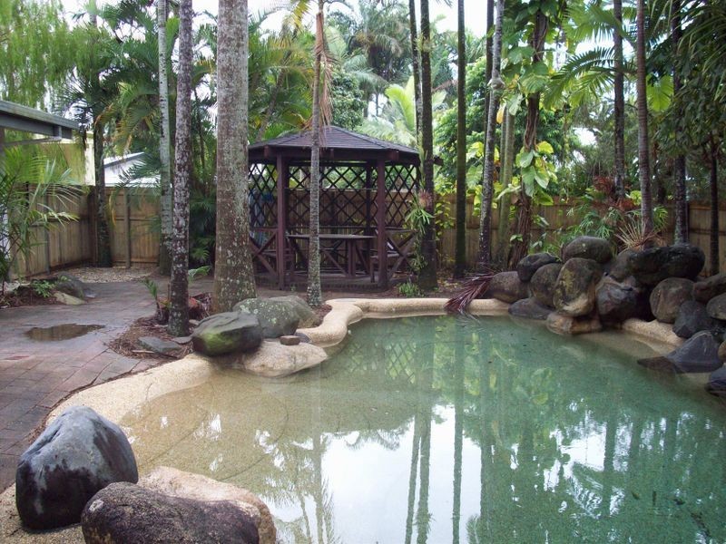 Manoora QLD 4870