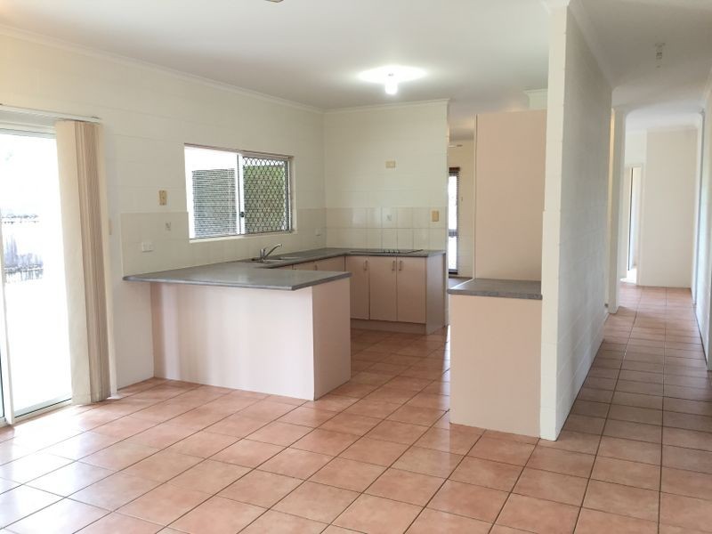 10 Dolphin Close, Kewarra Beach QLD 4879