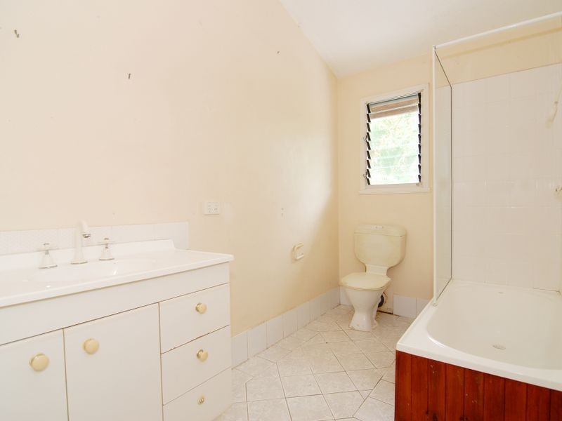 7 Curlew Street, Almaden QLD 4871