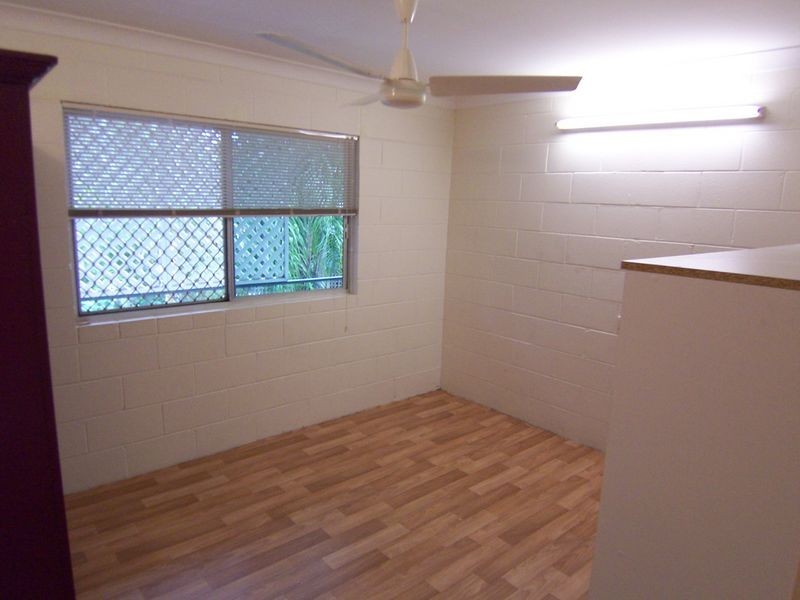 8/5 Thomas Street, Cairns North QLD 4870