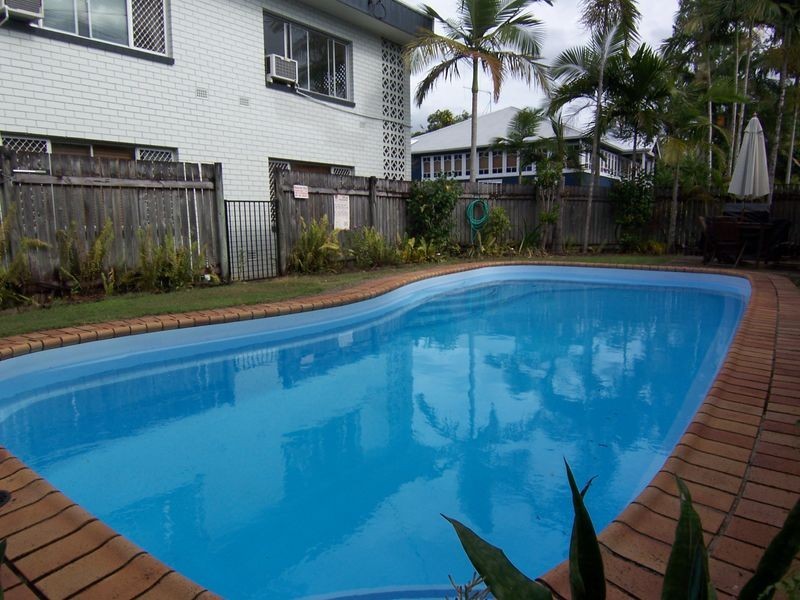 8/5 Thomas Street, Cairns North QLD 4870