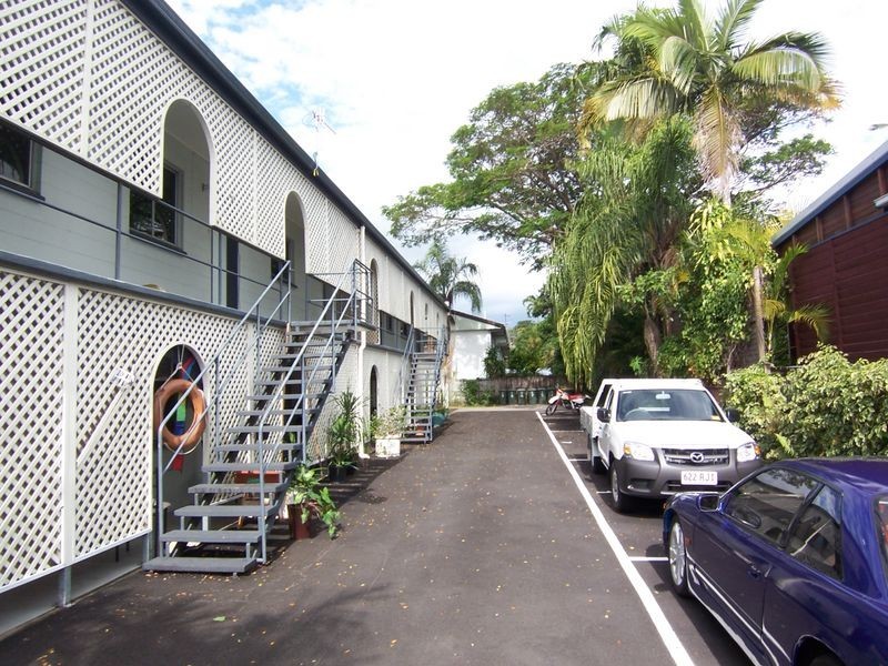 8/5 Thomas Street, Cairns North QLD 4870