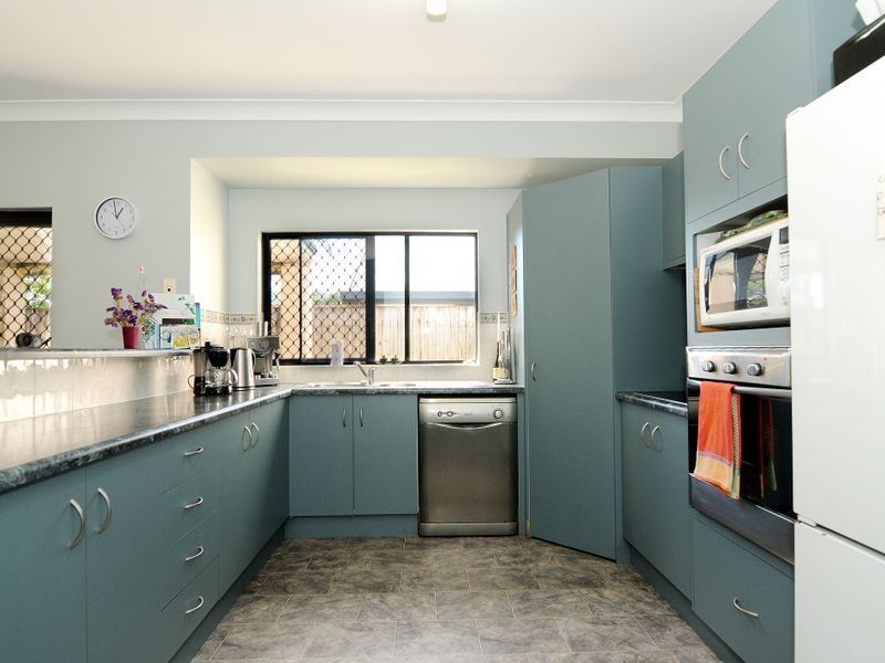 6 Brian Street, Brinsmead QLD 4870