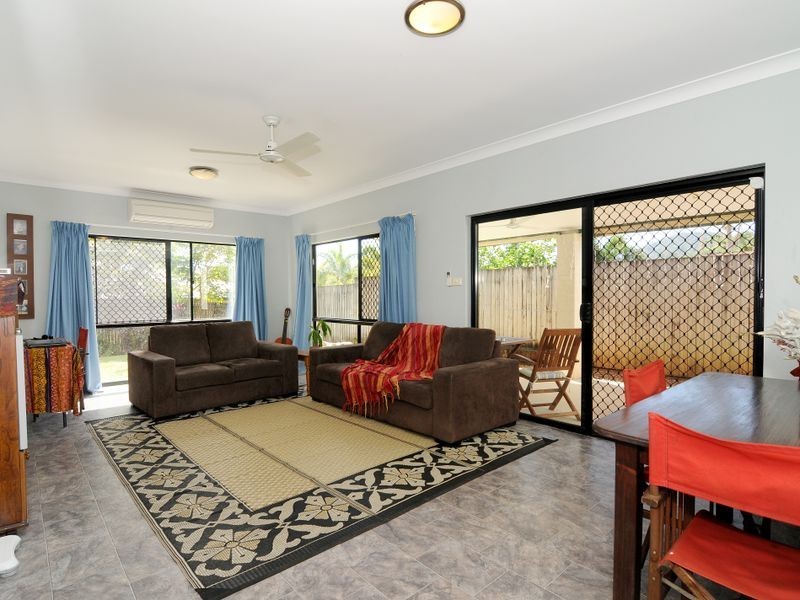 6 Brian Street, Brinsmead QLD 4870