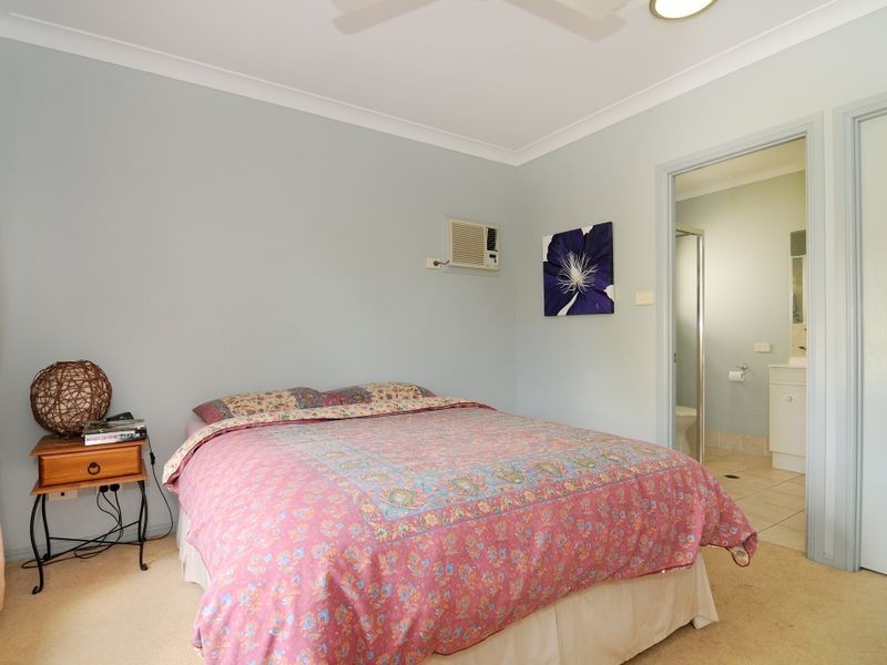 6 Brian Street, Brinsmead QLD 4870