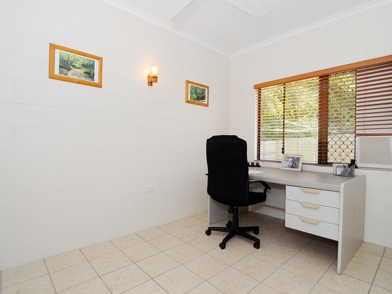 17 Leon Close, Brinsmead QLD 4870