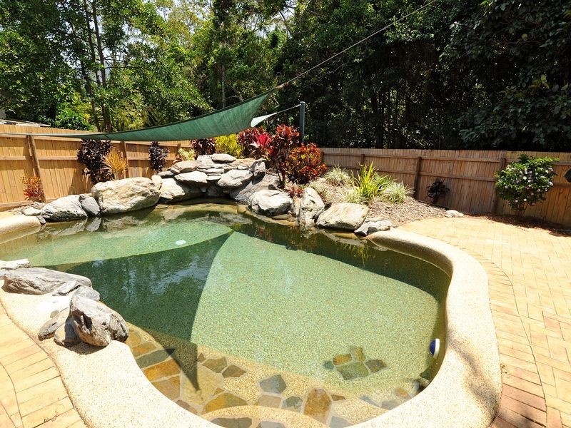 17 Leon Close, Brinsmead QLD 4870