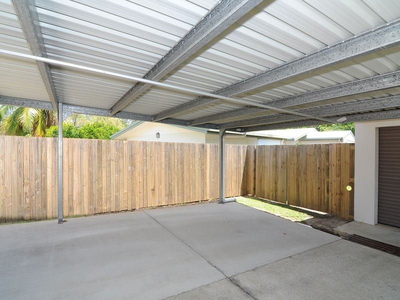 17 Leon Close, Brinsmead QLD 4870