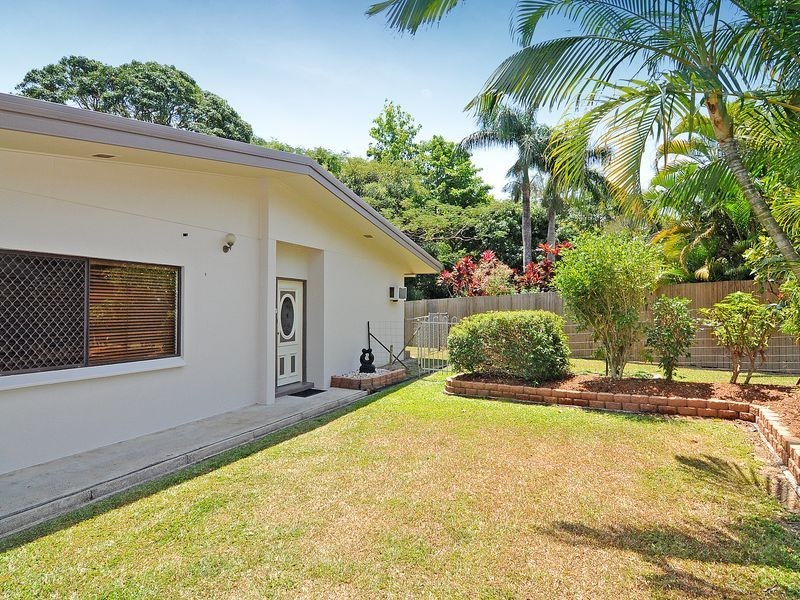 17 Leon Close, Brinsmead QLD 4870