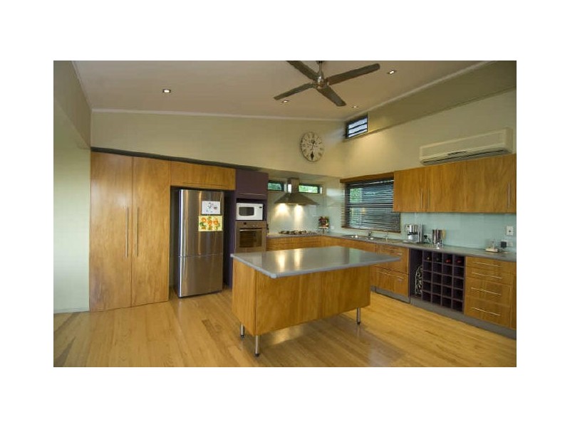 3 Knott Court, Whitfield QLD 4870