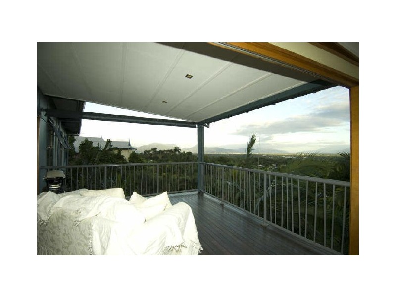 3 Knott Court, Whitfield QLD 4870