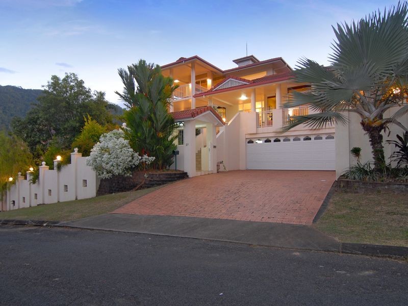2F Trundle Terrace, Whitfield QLD 4870
