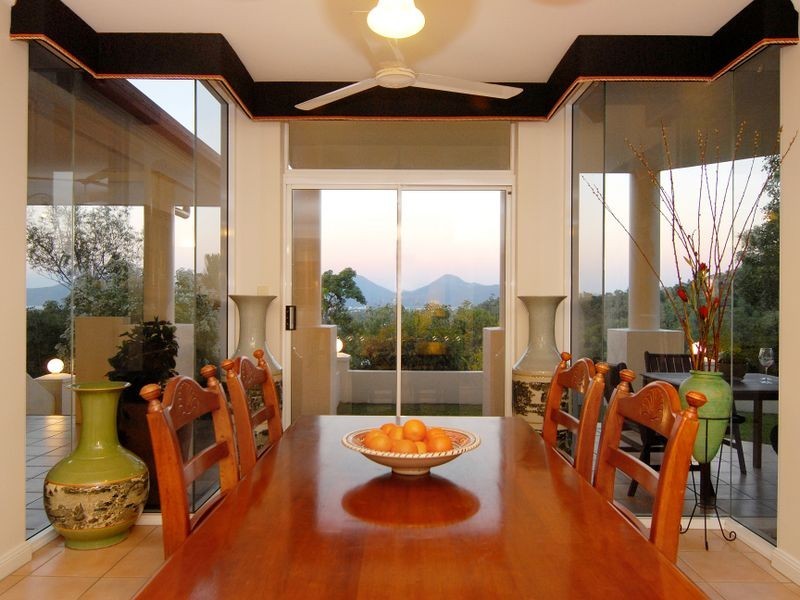2F Trundle Terrace, Whitfield QLD 4870