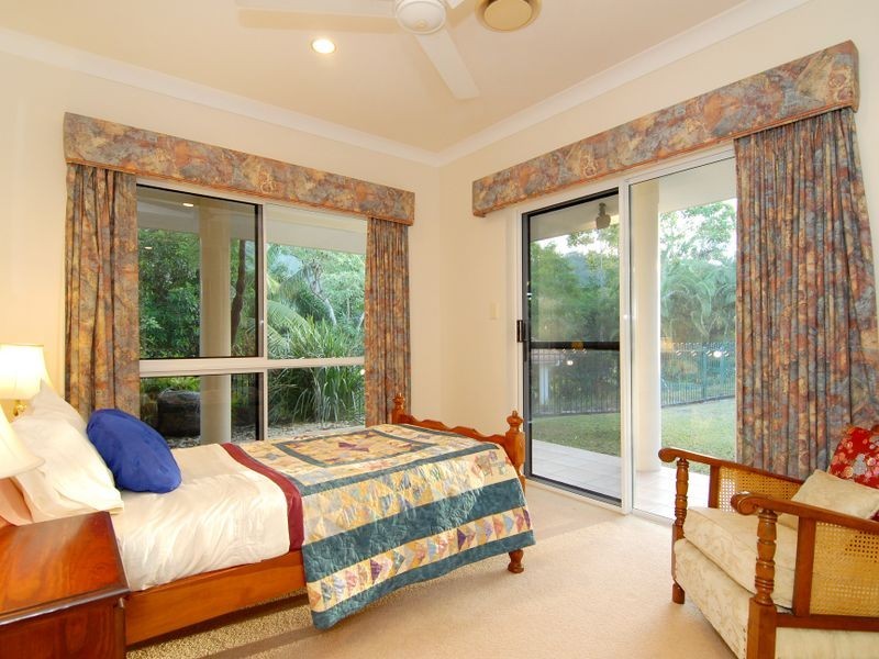 2F Trundle Terrace, Whitfield QLD 4870