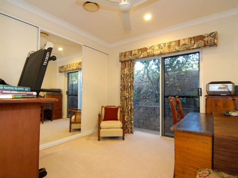 2F Trundle Terrace, Whitfield QLD 4870