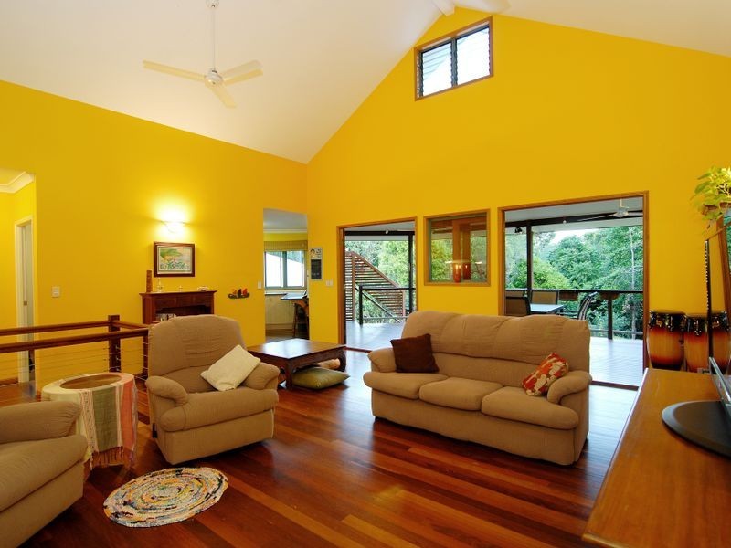 24 Gloucester Street, Whitfield QLD 4870