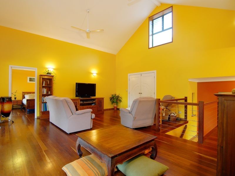 24 Gloucester Street, Whitfield QLD 4870