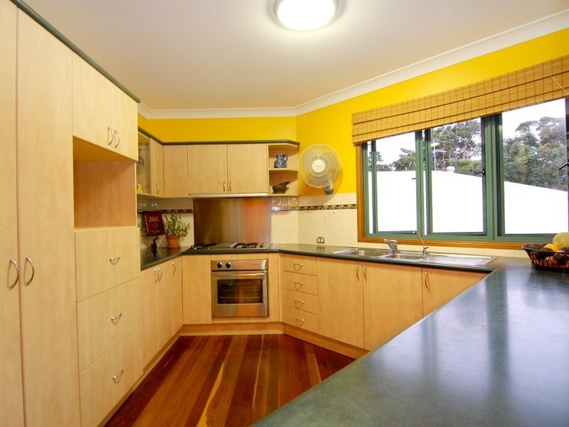 24 Gloucester Street, Whitfield QLD 4870