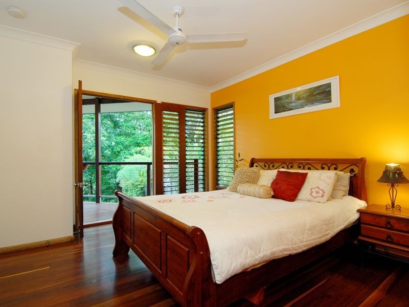 24 Gloucester Street, Whitfield QLD 4870