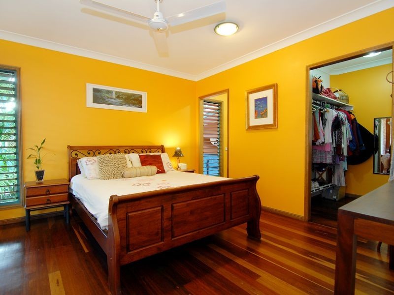 24 Gloucester Street, Whitfield QLD 4870