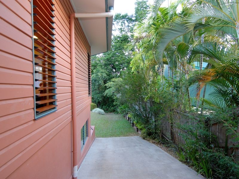 24 Gloucester Street, Whitfield QLD 4870