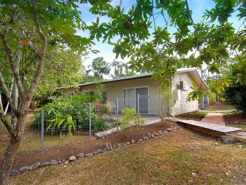 1 Ramsey Drive, Kanimbla QLD 4870