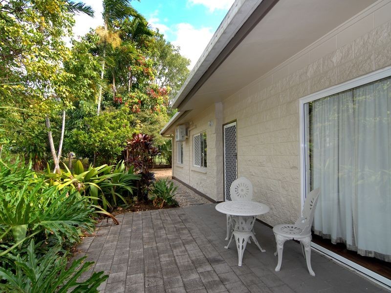 1 Ramsey Drive, Kanimbla QLD 4870