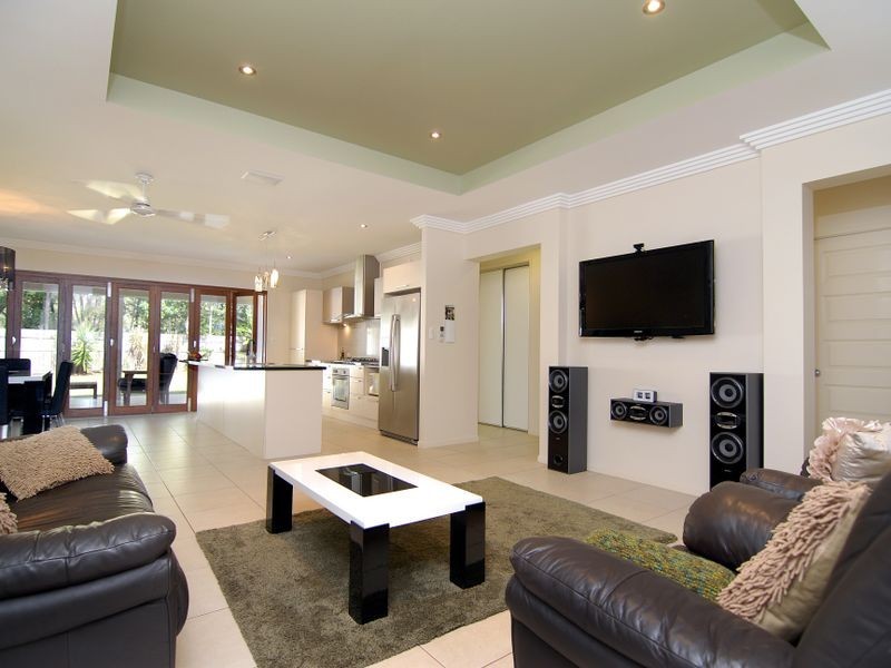 8 Norwood Crescent, Trinity Park QLD 4879