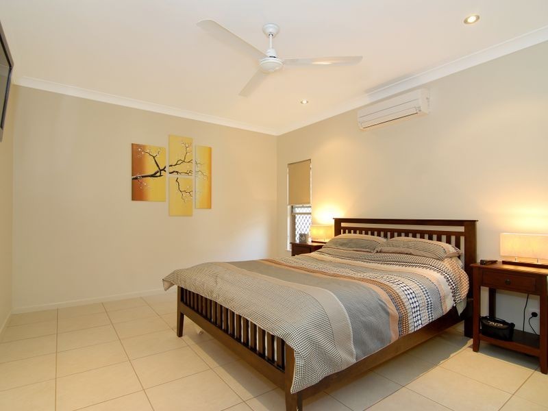 8 Norwood Crescent, Trinity Park QLD 4879