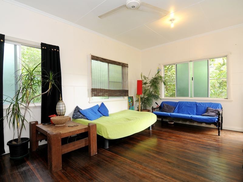 234 Woodward Street, Whitfield QLD 4870