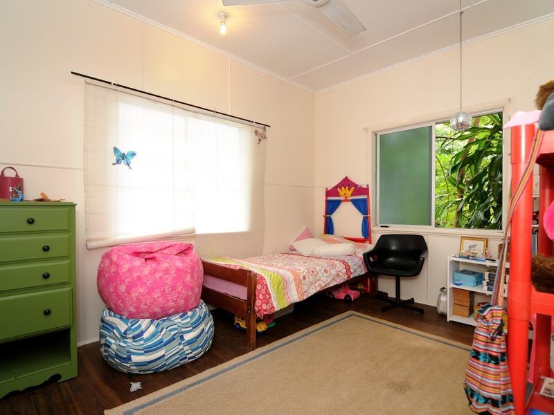 234 Woodward Street, Whitfield QLD 4870