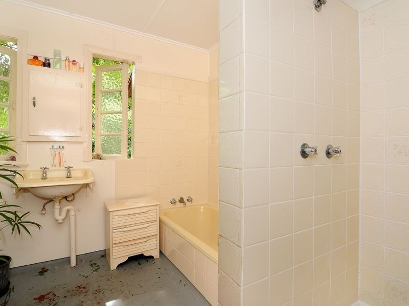 234 Woodward Street, Whitfield QLD 4870