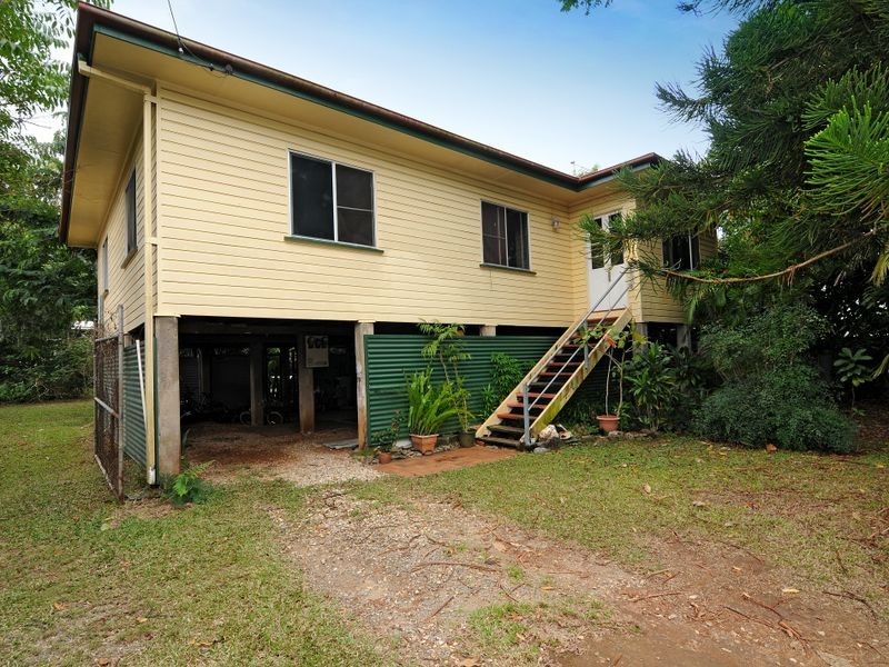 234 Woodward Street, Whitfield QLD 4870
