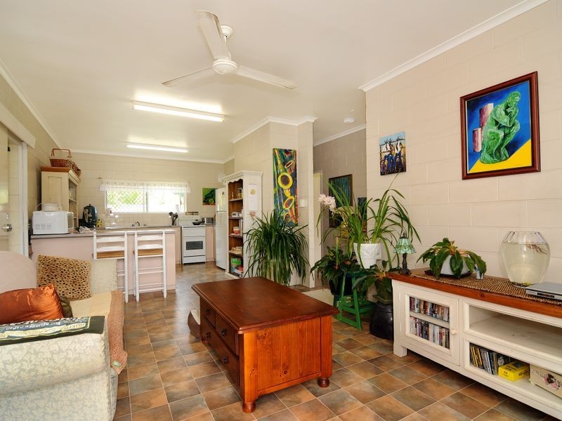 49 Angela Street, Woree QLD 4868